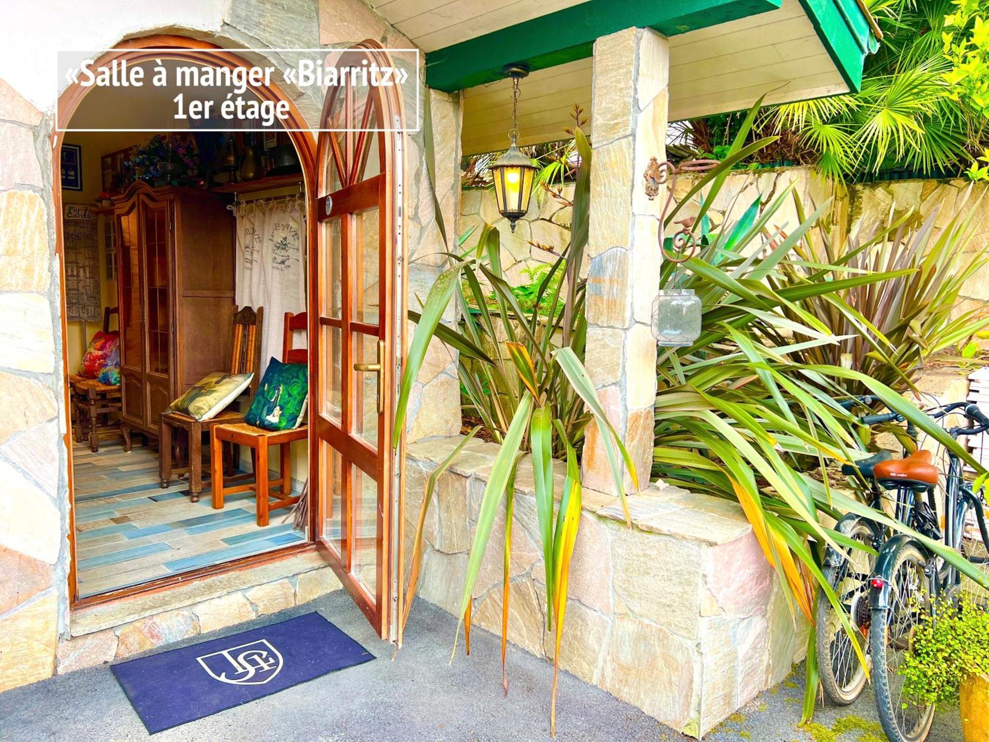 Villa Merkel - 27 Pers - 11 Chambr - 10 Wc - Piscine Anglet Luaran gambar